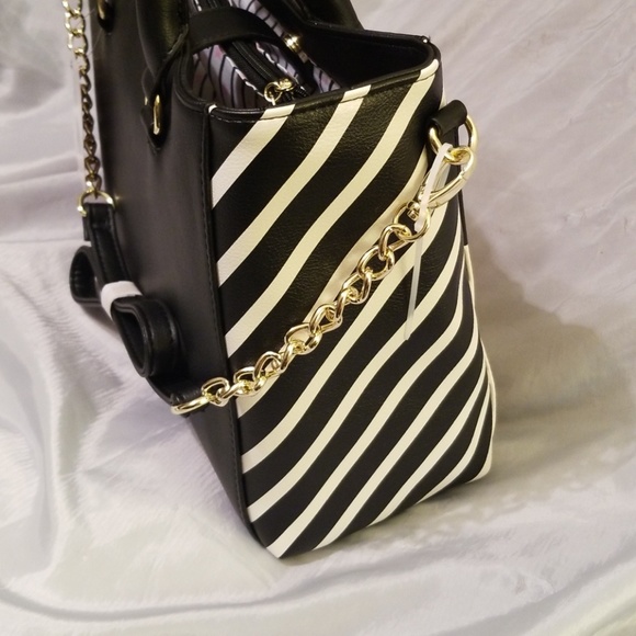 Betsey Johnson face satchel * - Picture 3 of 4